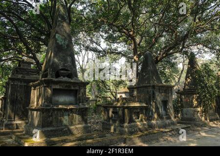 Kolkata, Indien - Februar 2021: Blick auf den South Park Street Cemetery in Kolkata am 2. Februar 2021 in Westbengalen, Indien. Stockfoto