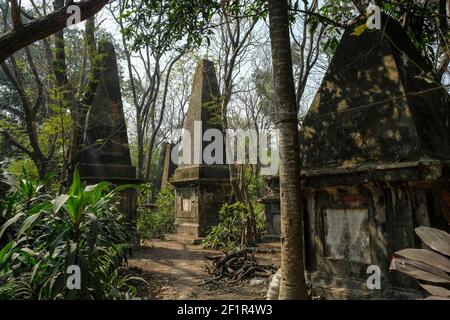 Kolkata, Indien - Februar 2021: Blick auf den South Park Street Cemetery in Kolkata am 2. Februar 2021 in Westbengalen, Indien. Stockfoto