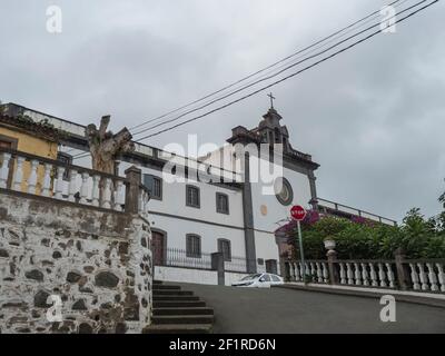 Teror, Gran Canaria, Kanarische Inseln, Spanien 21. Dezember 2020: Blick auf Zisterzienserkloster von Teror Zentrum der historischen Stadt, traditionelle spanische Stockfoto