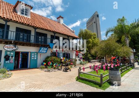 Seaport Village, Einkaufs- und Restaurantkomplex am Wasser neben der San Diego Bay, Südkalifornien Stockfoto