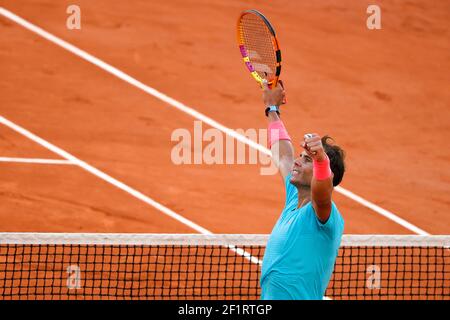 Rafael NADAL (ESP) gewann das Spiel, Feier während der Roland Garros 2020, Grand Slam Tennisturnier, am 9. Oktober 2020 im Roland Garros Stadion in Paris, Frankreich - Foto Stephane Allaman / DPPI Stockfoto
