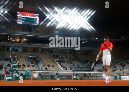 NovakDJOKOVIC (SRB) während des Roland Garros 2020, Grand Slam Tennisturniers, am 9. Oktober 2020 im Roland Garros Stadion in Paris, Frankreich - Foto Stephane Allaman / DPPI Stockfoto