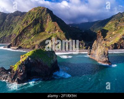 Antenne drone Ansicht von Janela Inselchen in Porto Moniz auf Madeira Stockfoto