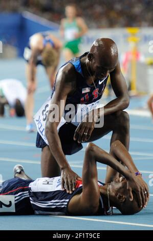 LEICHTATHLETIK - IAAF WELTMEISTERSCHAFTEN 2011 - DAEGU (KOR) - TAG 9 - 04/09/2011 - FOTO : STEPHANE KEMPINAIRE / KMSP / DPPI - 5000 M - MÄNNER - FINALE - SIEGER - GOLDMEDAILLE - MO FARAH (GBR) - SILBERMEDAILLE - BERNARD LAGAT (USA) Stockfoto