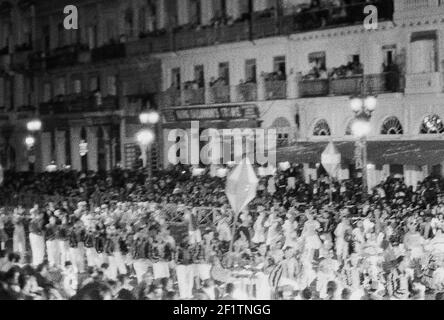 Carnaval, Havanna, Havanna (Kuba : Provinz), Havanna (Kuba), Kuba, 1964. Aus der Sammlung Deena Stryker Photographs. ()