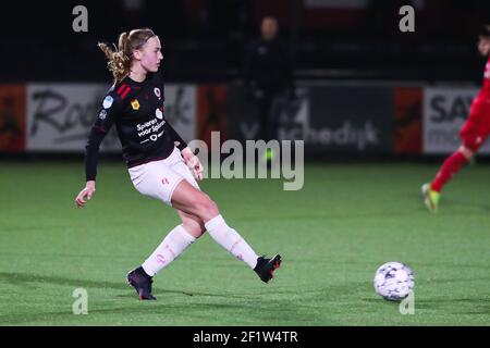 ENSCHEDE, NIEDERLANDE - MÄRZ 9: Danielle Noordermeer von Excelsior beim Pure Energie Eredivisie Vrouwen-Match zwischen FC Twente und Excelsior AT Stockfoto