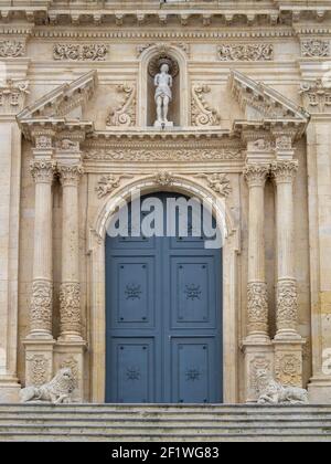 Eingang zur Basilika San Sebastiano, Palazzolo Acreide Stockfoto