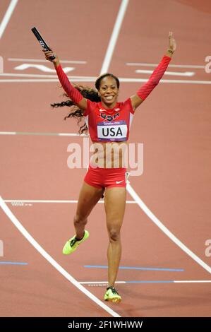 LONDON OLYMPISCHE SPIELE 2012 - OLYMPIASTADION, LONDON (DE) - 11/08/2012 - FOTO : STEPHANE KEMPINAIRE / POOL / KMSP / DPPIATHLETICS - DAMEN S 4 X 400 M RELAIS - FINALE - GOLDMEDAILLE - USA TEAM - DEEDEE TROTTER - ALLYSON FELIX - FRANCENA MC CORORY - SANYA RICHARDS-ROSS (USA) Stockfoto