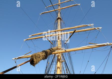 Die USCG Eagle ist eine dreimastige Segelbarke mit 21.350 Quadratfuß Segel. Es ist Heimat ported an der Coast Guard Academy in New London, Connectic Stockfoto