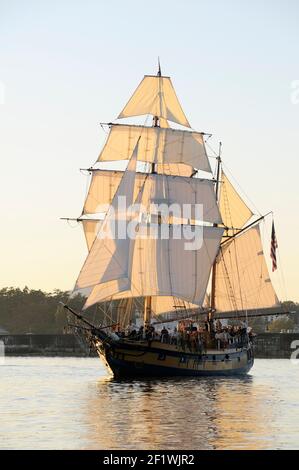 Die Topsail Ketch Hawaiian Chieftain ist eine Nachbildung eines typischen europäischen Handelshändlers der Wende des 19. Jahrhunderts. Stockfoto