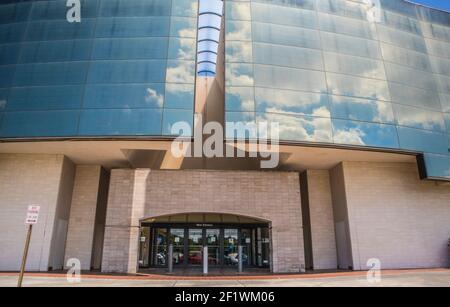 Gwinnett County, GA / USA - 05 25 20: Macy's Store Eingang in der Gwinnett Place Mall Stockfoto