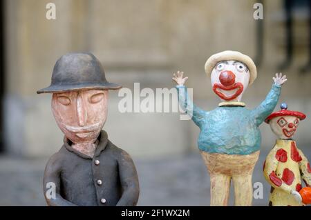 Keramikfiguren, Cours Mirabeau Market, Aix-en-Provence, Provence-Alpes-Côte d'Azur, Frankreich Stockfoto