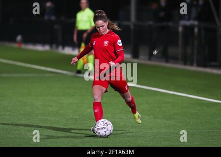 ENSCHEDE, NIEDERLANDE - MÄRZ 9: Marisa Olislagers vom FC Twente beim Pure Energie Eredivisie Vrouwen-Match zwischen FC Twente und Excelsior at Sp Stockfoto