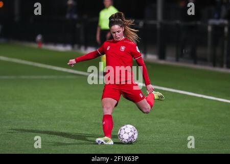 ENSCHEDE, NIEDERLANDE - MÄRZ 9: Marisa Olislagers vom FC Twente beim Pure Energie Eredivisie Vrouwen-Match zwischen FC Twente und Excelsior at Sp Stockfoto