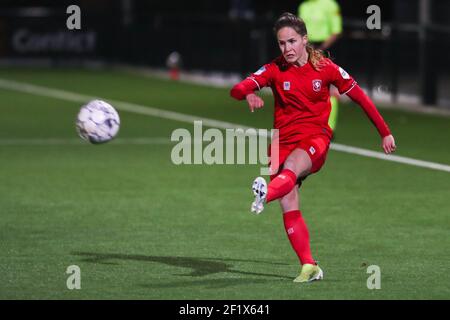 ENSCHEDE, NIEDERLANDE - MÄRZ 9: Marisa Olislagers vom FC Twente beim Pure Energie Eredivisie Vrouwen-Match zwischen FC Twente und Excelsior at Sp Stockfoto