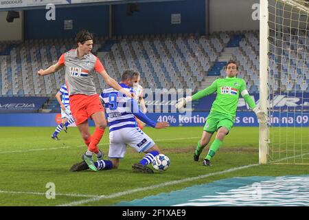 DOETINCHEM, NEDERLAND - MÄRZ 7: Maarten Peijenburg vom FC Eindhoven Ralf Seuntjens von De Graafschap Torwart Ruud Swinkels vom FC Eindhoven während des Th Stockfoto