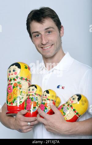 Olympische Spiele - Road to Sotchi 2014 - französisches Athleten Studio - Bryan Joubert - Eiskunstlauf - Paris - Frankreich - 14. Oktober 2013 - Foto Philippe Millereau / KMSP / DPPI Stockfoto