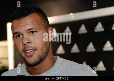 Jo-Wilfried Tsonga (Fra) während der SmashTheSilence im Adidas Store in Paris, Frankreich am 21. Mai 2014 - Foto Philippe Millereau / KMSP / DPPI Stockfoto