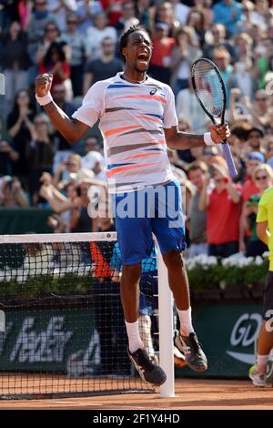 Gael Monfils aus Frankreich reagiert nach seinem Sieg bei den French Tennis Open im Roland Garros Stadion in Paris, Frankreich, am 31. Mai 2014 - Foto Philippe Millereau / KMSP / DPPI Stockfoto
