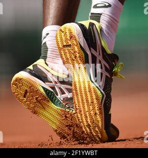 Illustration der Schuhe von Gael Monfils (Frankreich) im Männer-Einzel-Spiel während des vierten Tages der 2015 French Open in Roland Garros am 27. Mai 2015 in Paris, Frankreich. Foto Philippe Millereau / KMSP / DPPI Stockfoto