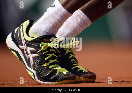 Illustration der Schuhe von Gael Monfils (Frankreich) im Männer-Einzel-Spiel während des vierten Tages der 2015 French Open in Roland Garros am 27. Mai 2015 in Paris, Frankreich. Foto Philippe Millereau / KMSP / DPPI Stockfoto