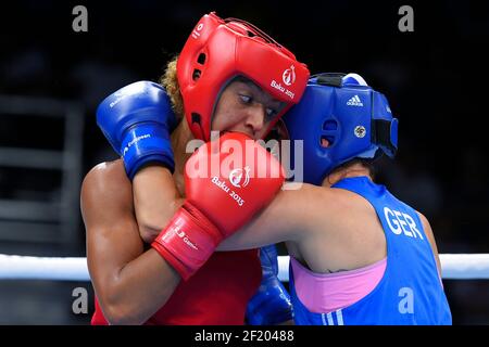 Estelle Mossy von Frankreich tritt im Boxing Women's Light (57-60kg) gegen Tasheena Bugar von Deutschland während der Europäischen Spiele 1st 2015 in Baku, Aserbaidschan, Tag 14, am 26. Juni 2015 - Foto Julien Crosnier / KMSP / DPPI Stockfoto