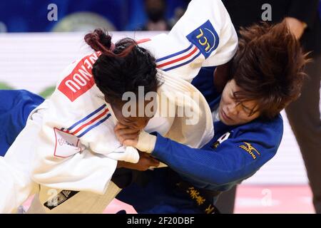 Clarisse Agbegnenou aus Frankreich tritt bei den Judo-Weltmeisterschaften 2015 in Astana, Kasachstan, am 27. August 2015 in der Kategorie Frauen -63kg an. Foto Philippe Millereau / KMSP / DPPI Stockfoto