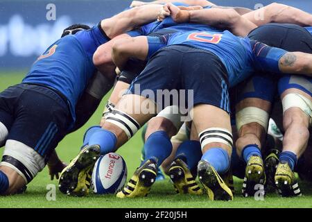Französisch Scrum während der RBS 6 Nations 2016 Rugby Union Spiel zwischen Frankreich und Irland am 13. Februar 2016 im Stade de France in Paris, Frankreich - Foto Philippe Millereau / KMSP / DPPI Stockfoto