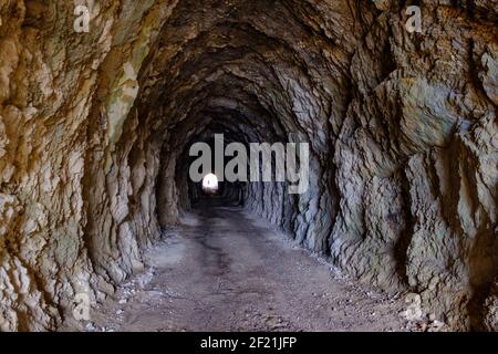 Tunnel an der Ostküste des traunsees bei gmunden In der oberösterreichischen Region salzkammergut Stockfoto