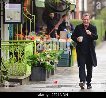 London, Großbritannien. März 2021, 10th. Der ehemalige britische Gastgeber PIERS MORGAN kehrt am Morgen nach seinem Rücktritt über seine Kommentare über die Herzogin von Sussex, Meghan Markle, in sein Londoner Zuhause zurück. Bildnachweis: Ben Cawthra/Sipa USA **KEINE Verkäufe in Großbritannien** Bildnachweis: SIPA USA/Alamy Live News Stockfoto