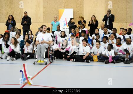 Schwimmer David Smetanine beim Treffen von Sportlern und Schulkindern am College Dora Maar, St Denis, am 3. Februar 2017 - Foto Alain Gadoffre / KMSP / DPPI Stockfoto