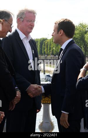 Präsident der Französischen Republik Emmanuel Macron und Co-Präsident von Paris 2024 Kandidatur Bernard Lapasset während der Olympischen Tage, in Paris, Frankreich, am 24. Juni 2017 - Foto Philippe Millereau / KMSP / DPPI Stockfoto