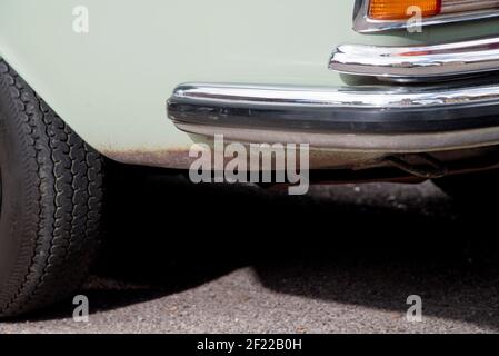 1972 W108 Mercedes 280SE Klassische deutsche Limousine, unrestauriert aus Südafrika Stockfoto