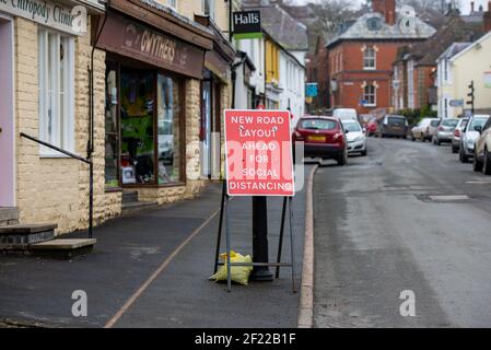 Ein Covid-19 Schild, Bishops Castle, Shropshire, Großbritannien Stockfoto