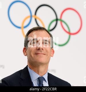 Eric Garcetti, Bürgermeister von Los Angeles, während der Pressekonferenz zur Wahl der Olympischen Städte 2024 und 2028 im SwissTech Auditorium in Lausanne, Schweiz, am 11. Juli 2017 - Foto Philippe Millereau / KMSP / DPPI Stockfoto