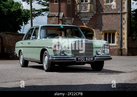 1972 W108 Mercedes 280SE Klassische deutsche Limousine, unrestauriert aus Südafrika Stockfoto