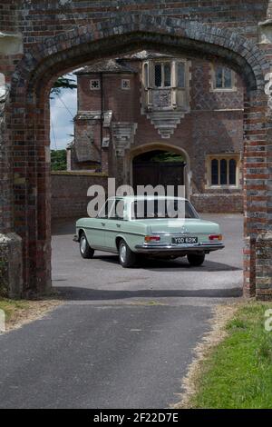 1972 W108 Mercedes 280SE Klassische deutsche Limousine, unrestauriert aus Südafrika Stockfoto