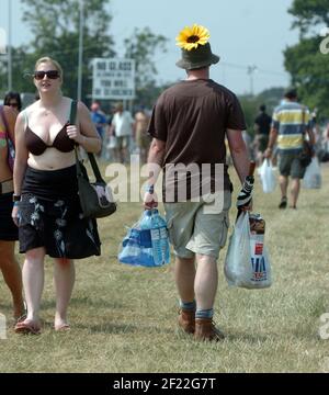 Vorbereitung zur Party auf dem Isle of Wight Festival. PIC Mike Walker, 2007 Stockfoto