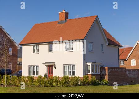 Neubau mit Render in der neuen St. Michael's Hurst Wohnsiedlung in Bishop's Stortford, Hertfordshire. VEREINIGTES KÖNIGREICH Stockfoto