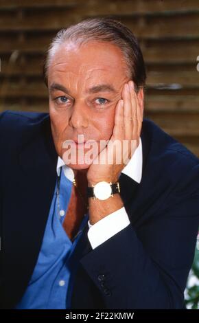 Titelhändler Konsul Hans Hermann Weyer auf der IFA in Berlin, Deutschland 1989. Stockfoto