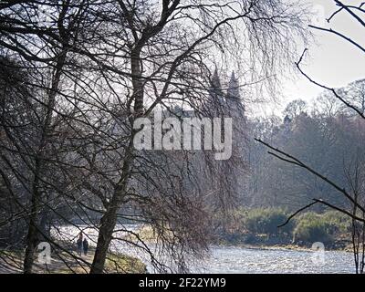 St Machairs Cathedral in Aberdeen in nebliger stimmungsvoller Beleuchtung Stockfoto