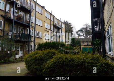 London, Großbritannien. März 2021, 10th. Poynders Court auf dem South Circular in South West London, von Interesse für die Polizei bei der Suche nach Sarah Everard. Kredit: JOHNNY ARMSTEAD/Alamy Live Nachrichten Stockfoto