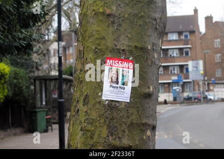 London, Großbritannien. März 2021, 10th. Fehlendes Plakat für Sarah Everard. Poynders Court auf dem South Circular in South West London, von Interesse für die Polizei bei der Suche nach Sarah Everard. Kredit: JOHNNY ARMSTEAD/Alamy Live Nachrichten Stockfoto