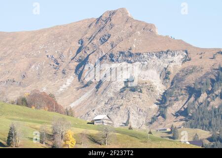 Berge der schweiz Interlaken Eiger Jungfrau Mönch swiss alpes Sommerzeit Für Buchcover Kalender Cover Design Schweiz Berner Oberland Stockfoto