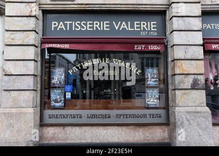 Piccadilly, London, Großbritannien. März 2021, 10th. Lockdown: Geschlossene und verschlossene Patisserie Valerie, Schlösser vom Vermieter gewechselt. Kredit: Matthew Chattle/Alamy Live Nachrichten Stockfoto