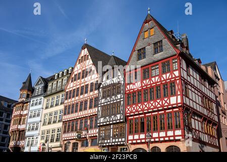 Traditionelle Fachwerkhäuser am Romerberg, Frankfurt, Deutschland Stockfoto