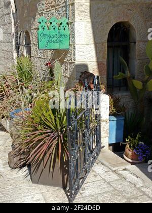 Malerischer Eingang im Yemin Moshe Viertel in Jerusalem Stockfoto