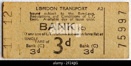 Old London Transport U-Bahn oder U-Bahn-Ticket von der Bank Station Stockfoto