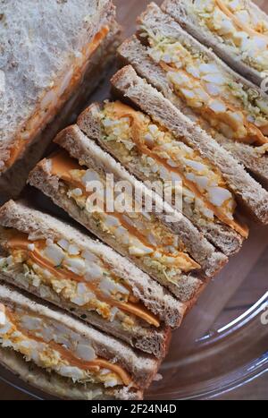 Nahaufnahme des Eiersalat-Sandwiches Stockfoto