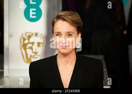 Kristin Scott-Thomas nimmt an den EE British Academy Film Awards 2015 im Royal Opera House, Covent Garden - London Teil Stockfoto